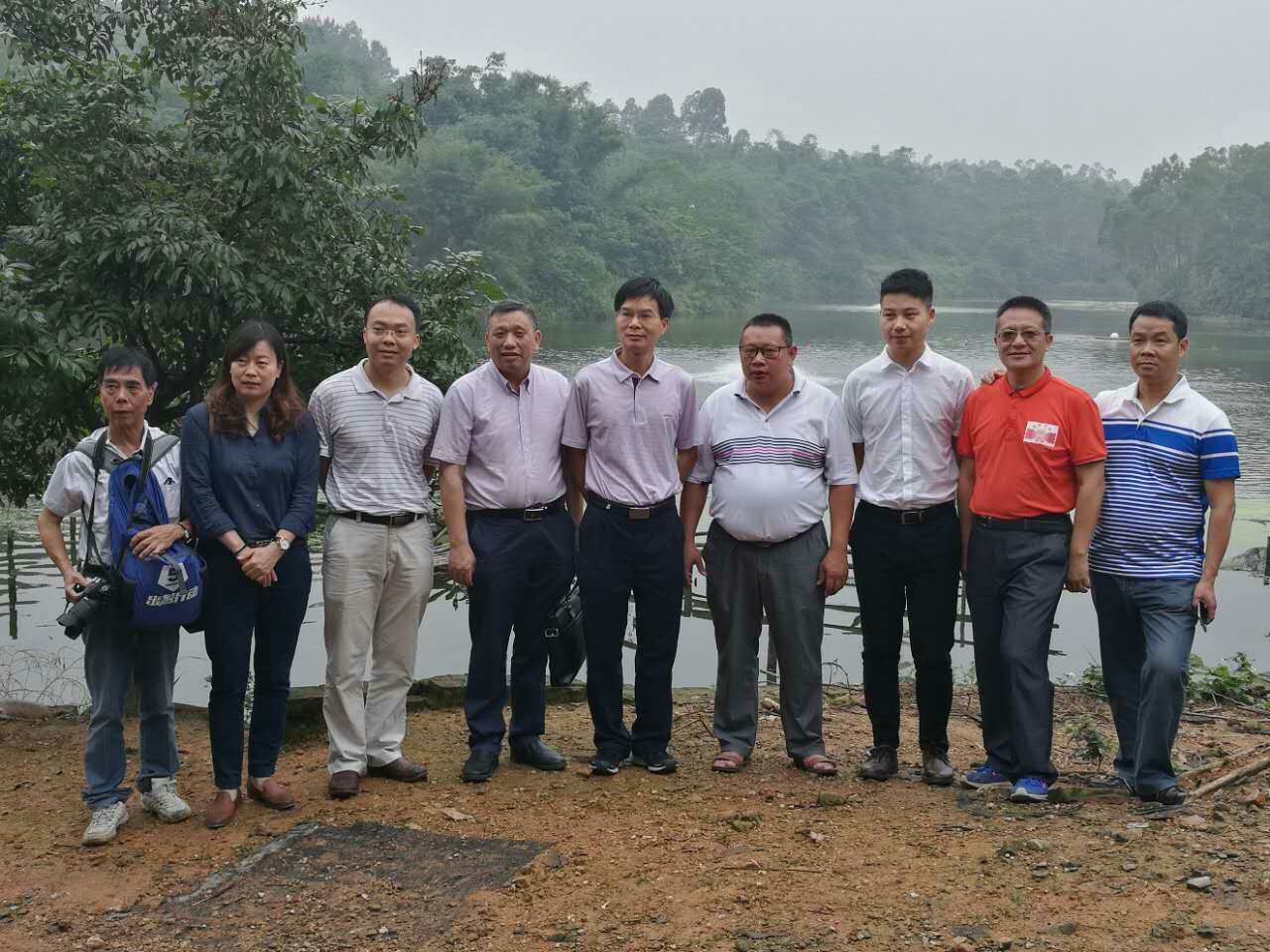 我校到清远进行产学研基地项目合作洽谈2